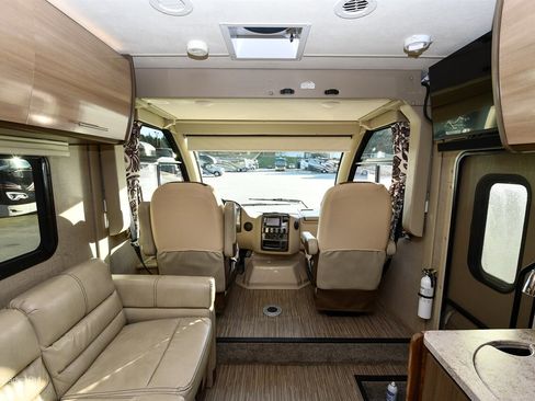 Used 2017 Ford E-450 and Econoline 450 Super Duty w/ A/C Prep Package image 10