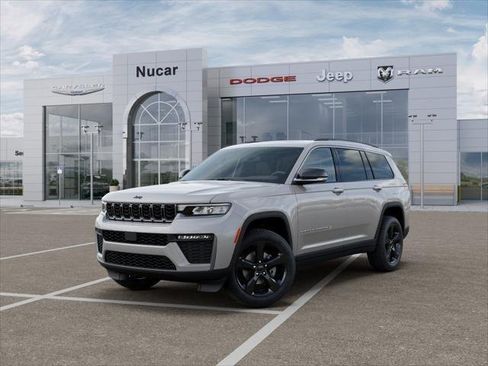 New 2026 Jeep Grand Cherokee L Limited w/ Limited Altitude Package AWD/4WD image 2