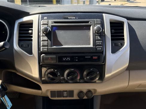 Used 2013 Toyota Tacoma PreRunner w/ SR5 Pkg image 15