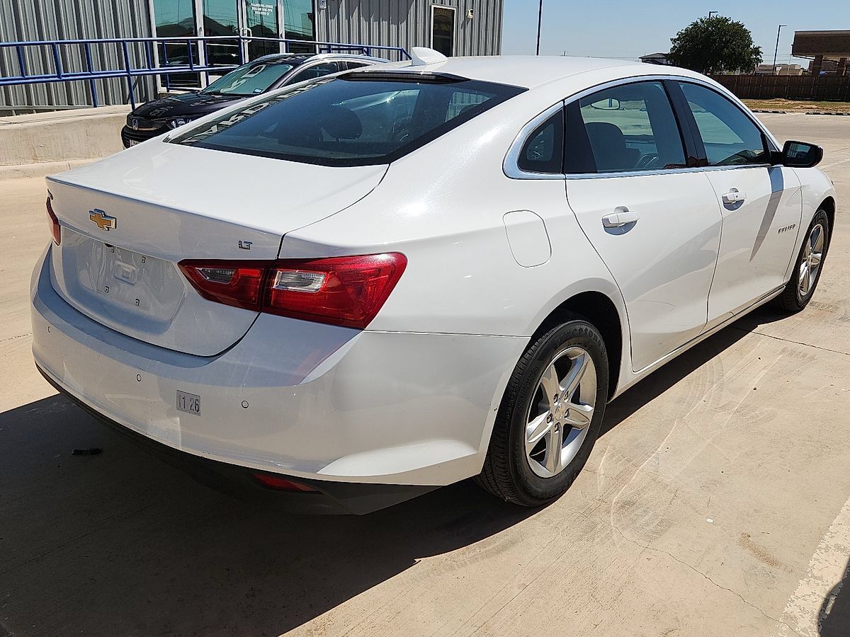 Used 2024 Chevrolet Malibu LT FWD image 3