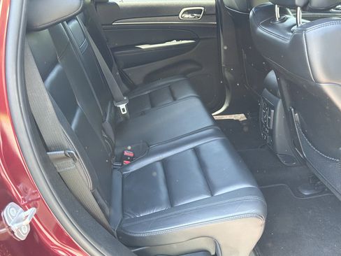 Used 2018 Jeep Grand Cherokee Limited AWD/4WD image 14