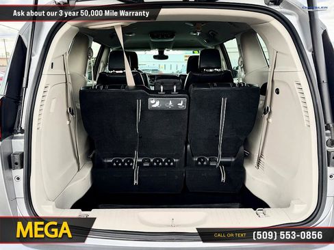 Used 2017 Chrysler Pacifica Touring-L FWD image 28