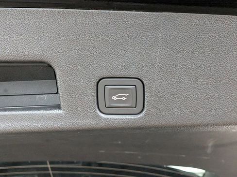 Used 2025 Buick Enclave Avenir w/ Super Cruise Package image 24