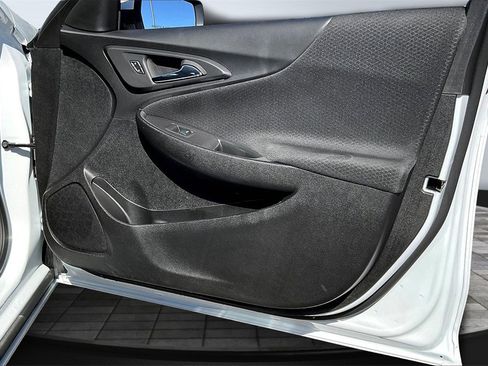 Used 2025 Chevrolet Malibu RS image 23