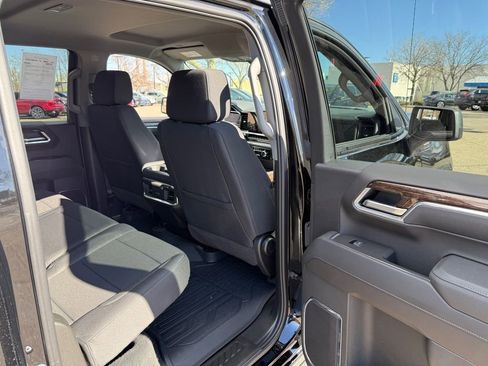 Used 2025 GMC Sierra 1500 Elevation w/ Preferred Package image 21