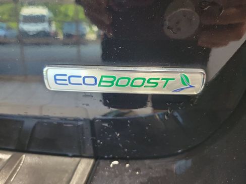 Used 2020 Ford Explorer XLT w/ Equipment Group 202A RWD image 13