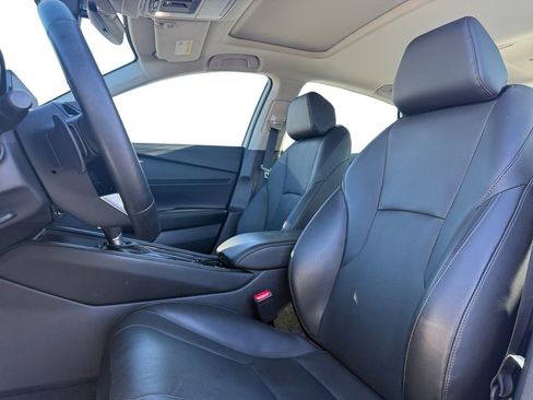 Used 2025 Honda Accord Touring image 9