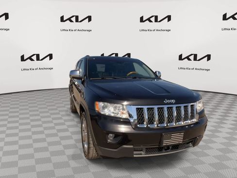 Used 2012 Jeep Grand Cherokee Overland AWD/4WD image 3