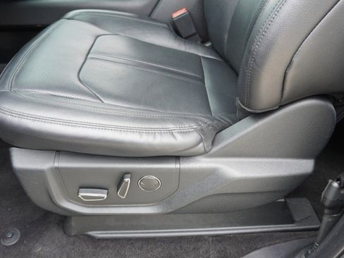 Used 2019 Ford Expedition Limited w/ Equipment Group 302A RWD image 24