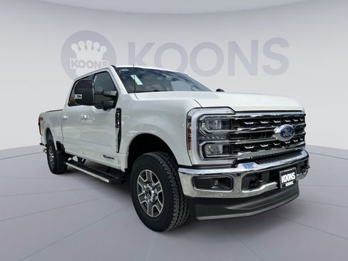 New 2026 Ford F250 Lariat w/ FX4 Off-Road Package image 10