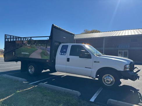 Used 2000 Ford F350 XL image 2