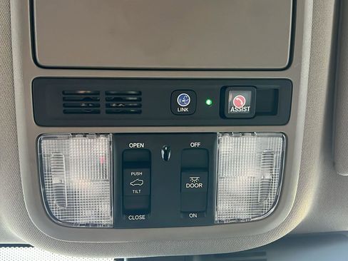 Used 2022 Honda Pilot Touring image 32