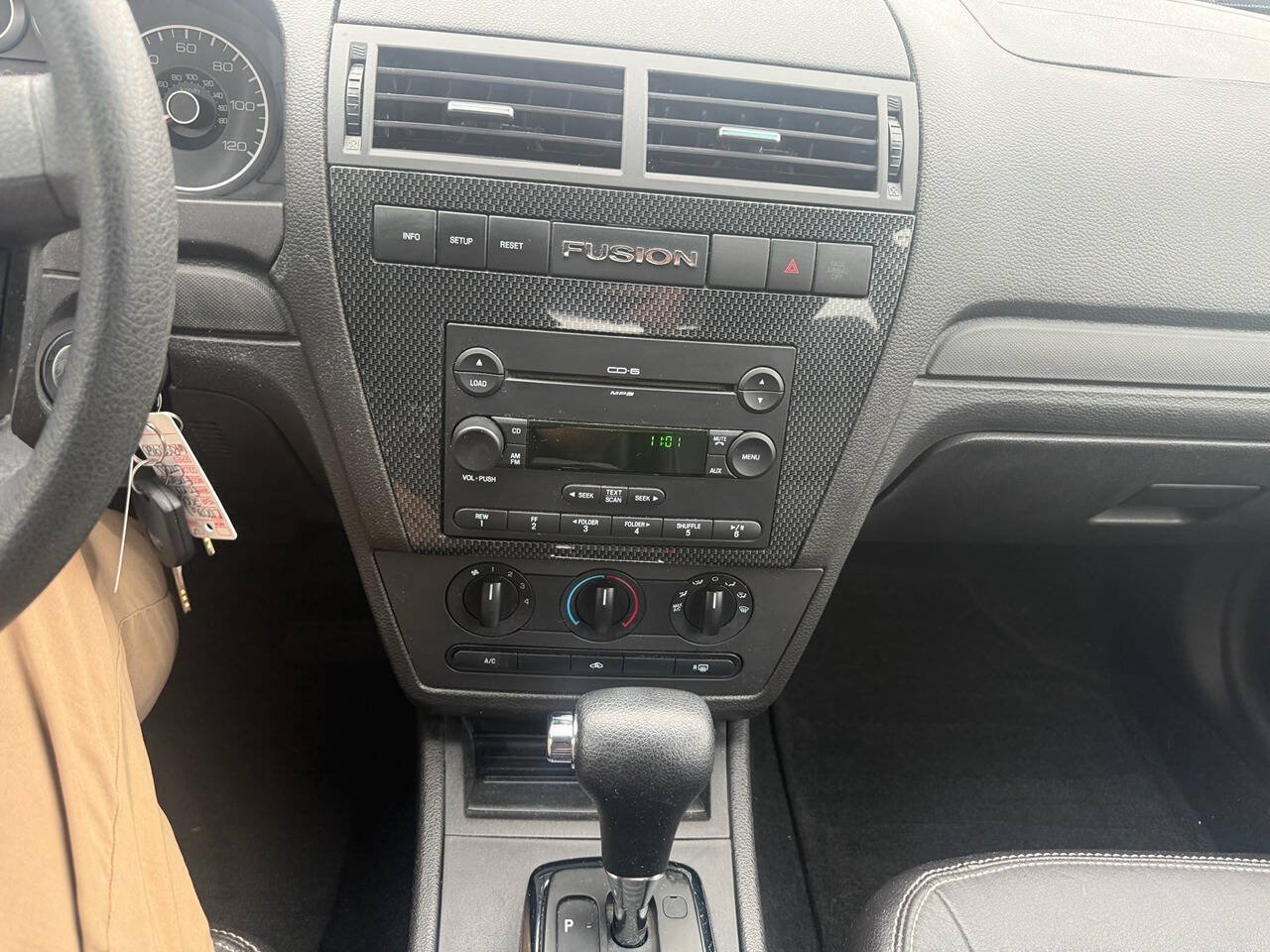 Used 2006 Ford Fusion SE FWD image 4