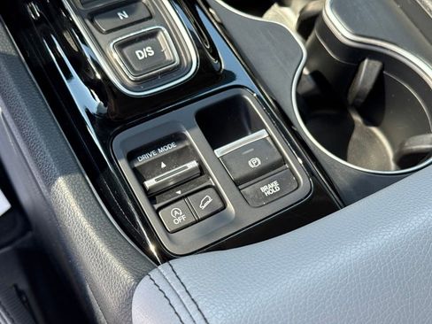 Used 2025 Honda Pilot Touring image 22