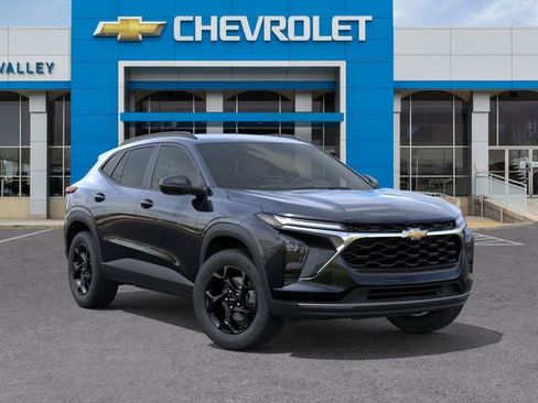 New 2026 Chevrolet Trax LT image 7