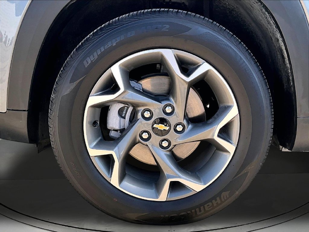 Used 2025 Chevrolet Trax LT w/ LT Convenience Package FWD image 34