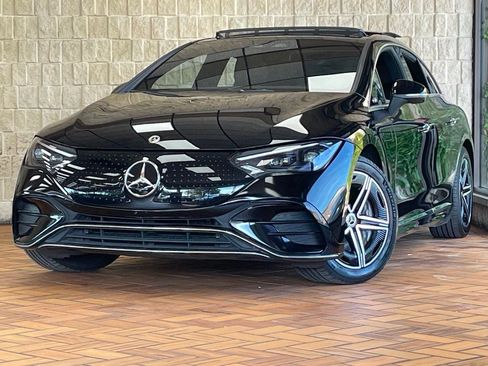 Used 2023 Mercedes-Benz EQE 500 4MATIC Sedan image 2