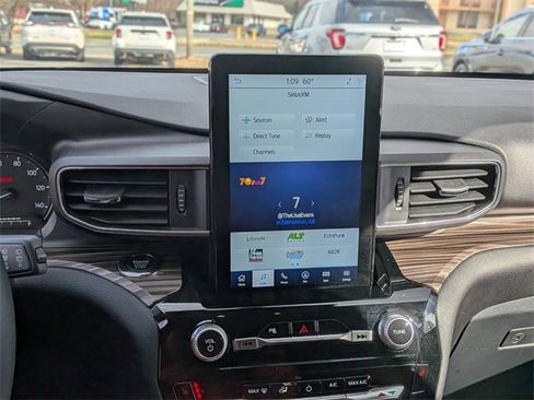 Used 2023 Ford Explorer Limited w/ Limited Technology Package image 20