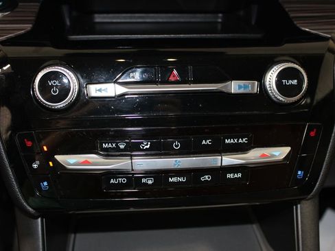 Used 2023 Ford Explorer Limited image 56