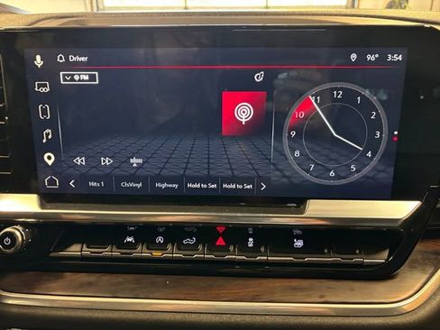 Used 2025 GMC Sierra 1500 SLT AWD/4WD image 19