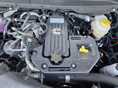 New 2026 RAM 2500 Laramie w/ Night Edition image 30