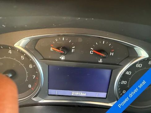 Used 2023 Chevrolet Traverse LT w/ Rear Camera Mirror Package AWD/4WD image 8