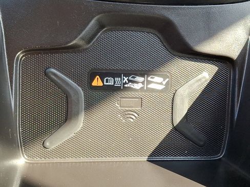 Used 2022 GMC Canyon AT4 w/ Trailering Package image 27