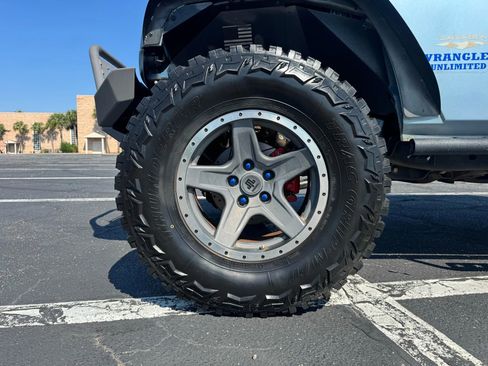 Used 2012 Jeep Wrangler Unlimited Sahara w/ Connectivity Group image 11
