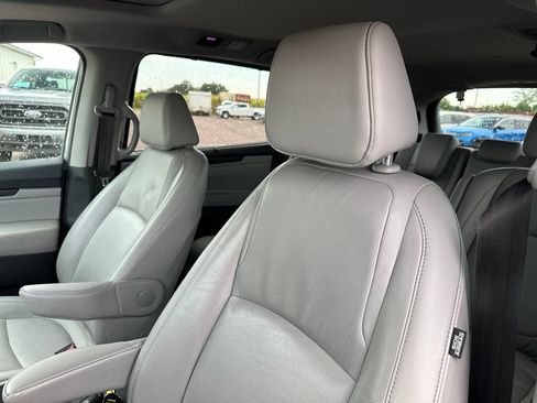 Used 2021 Honda Odyssey EX-L image 3