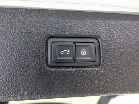 Used 2022 Audi Q7 2.0T Premium w/ Convenience Package image 30