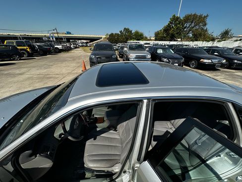 Used 2003 Toyota Avalon XLS image 47