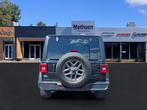 Used 2025 Jeep Wrangler Unlimited Sport AWD/4WD image 5