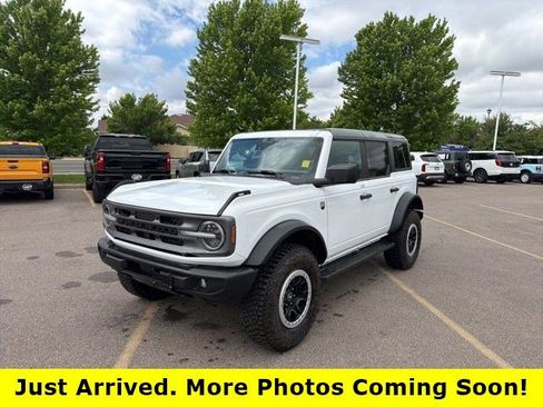 Used 2023 Ford Bronco Big Bend w/ Sasquatch Package AWD/4WD image 1
