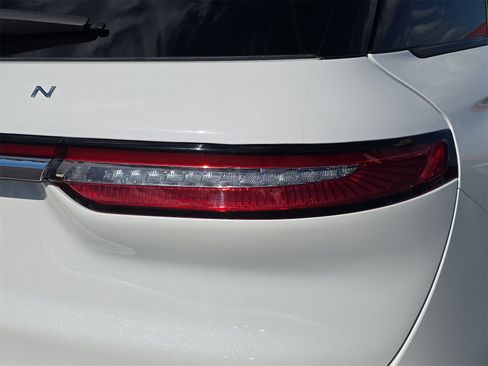 Used 2023 Lincoln Corsair Reserve w/ Equipment Group 202A image 6