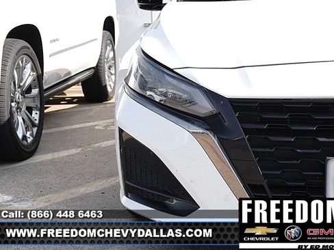 Used 2025 Nissan Altima 2.5 SR FWD image 6
