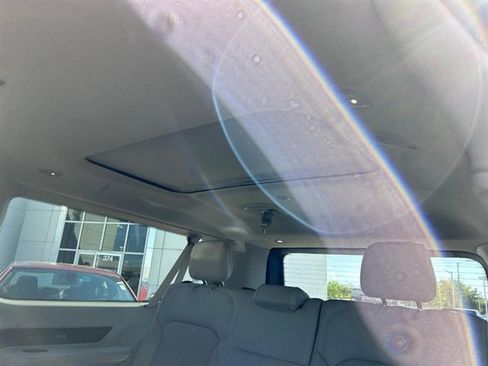 New 2024 Jeep Wagoneer L Series III w/ Premium Group I image 10