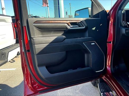 Used 2023 GMC Sierra 1500 SLT w/ SLT Premium Package AWD/4WD image 18