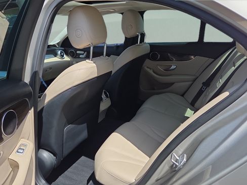 Used 2019 Mercedes-Benz C 300 Sedan image 11