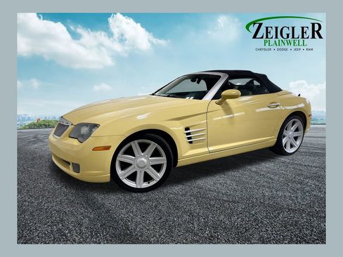 Used 2005 Chrysler Crossfire Limited RWD image 1
