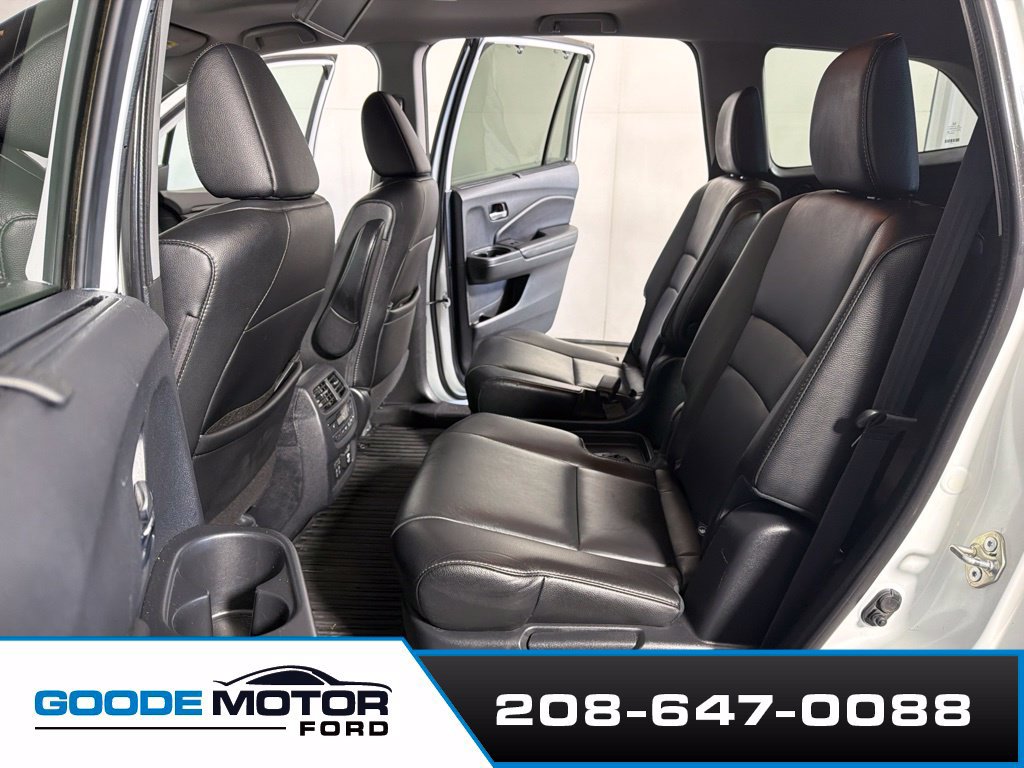Used 2020 Honda Pilot Touring image 19