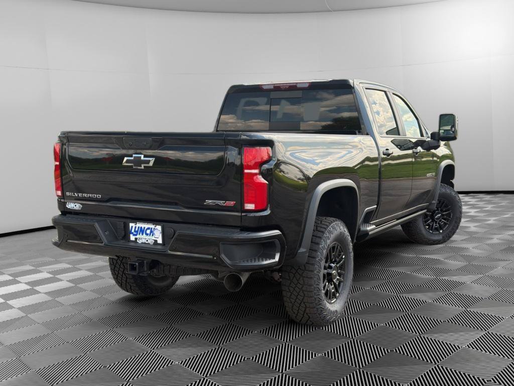 New 2026 Chevrolet Silverado 2500 ZR2 AWD/4WD image 4