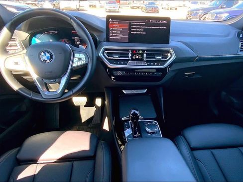 Used 2023 BMW X4 xDrive30i image 15