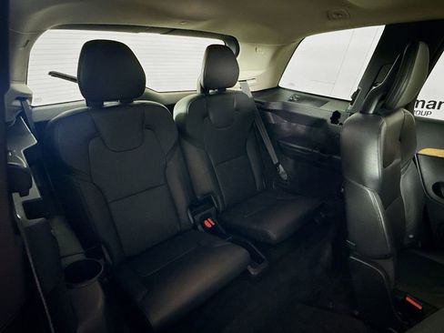 Used 2021 Volvo XC90 T6 Momentum image 28