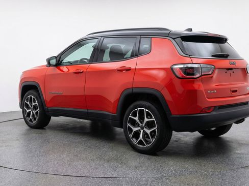 Used 2025 Jeep Compass Limited AWD/4WD image 6