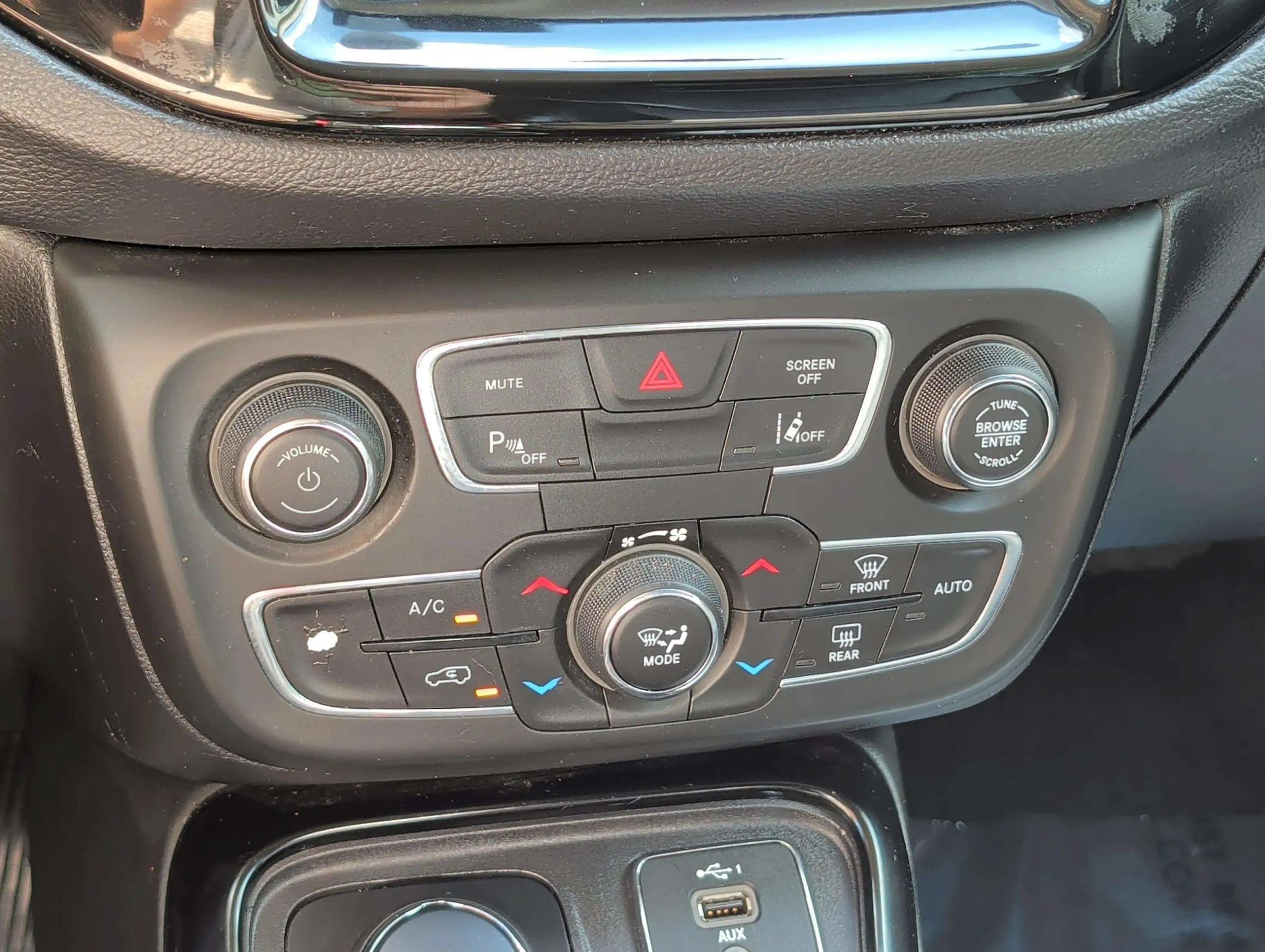 Used 2021 Jeep Compass Limited AWD/4WD image 16