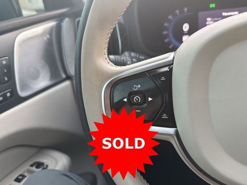 Certified 2023 Volvo XC60 B6 Ultimate w/ Protection Package Premier image 23