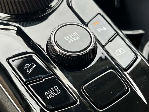 New 2025 Kia Sportage LX image 28