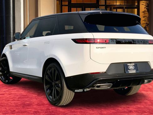 New 2026 Land Rover Range Rover Sport SE AWD/4WD image 3