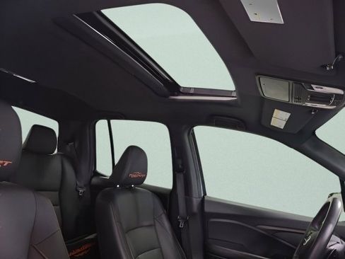 Certified 2025 Honda Ridgeline TrailSport image 8