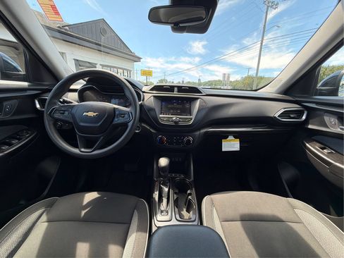 Used 2023 Chevrolet TrailBlazer LT AWD/4WD image 26